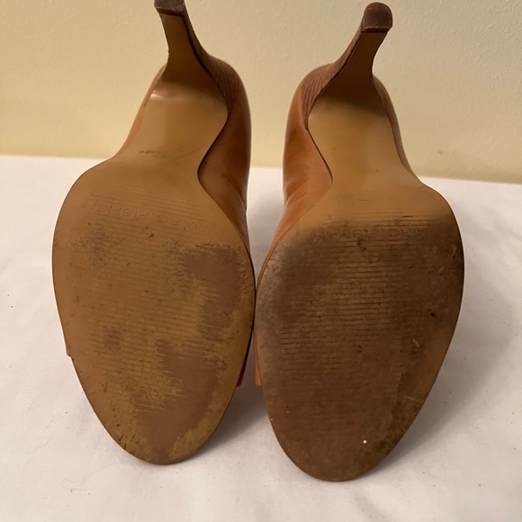 Marc Fisher Tan Leather Peep Toe Pumps, Size 7, EUC - Picture 5 of 11